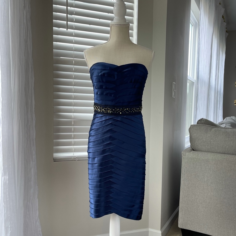BCBG Maxazria navy blue cocktail dress with beading size 4 worn once.